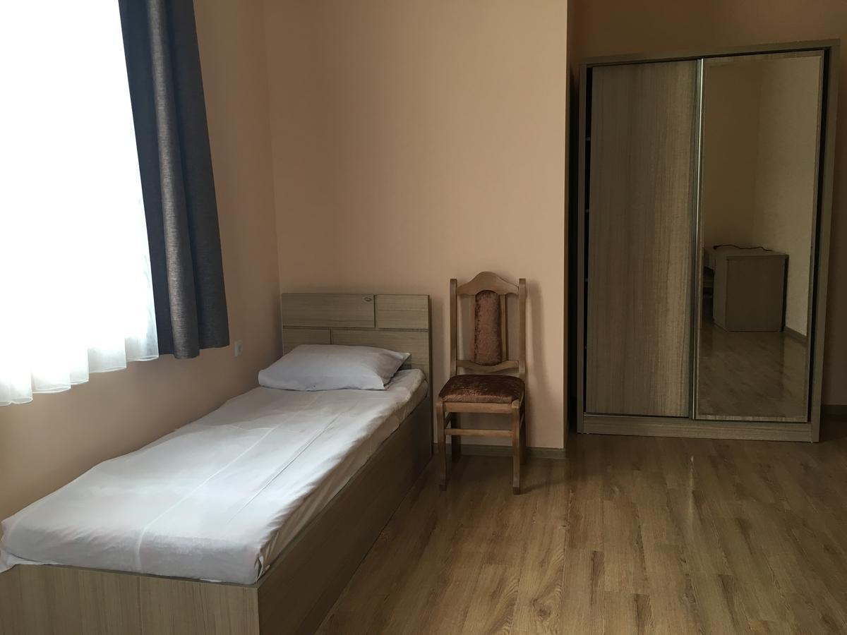 Kmg Hotel Khashuri 외부 사진