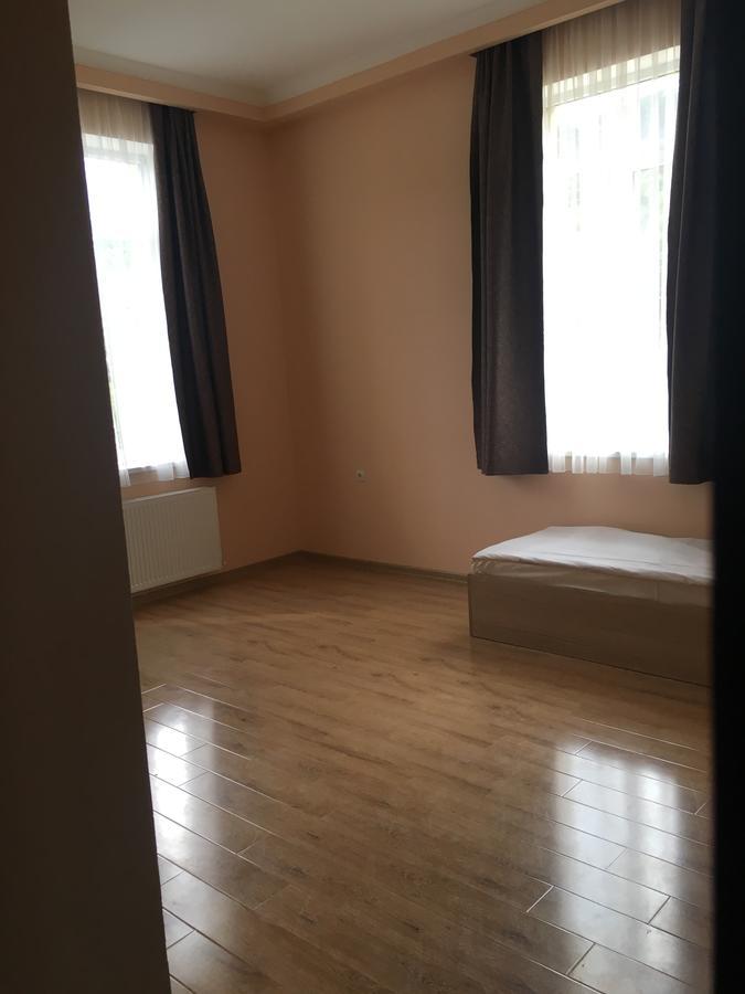 Kmg Hotel Khashuri 외부 사진