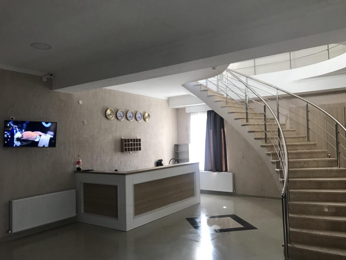Kmg Hotel Khashuri 외부 사진